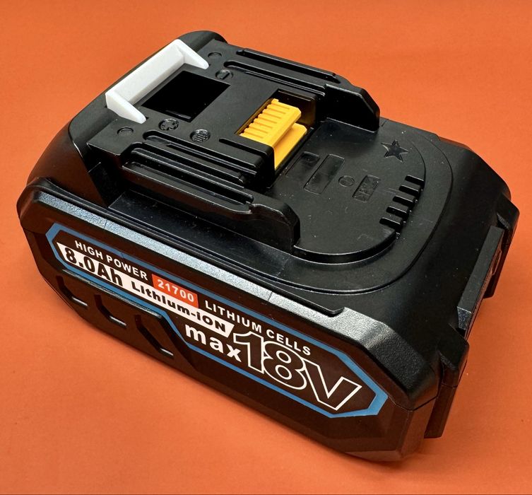 Аккумулятор Makita LXT  18V 8A новый