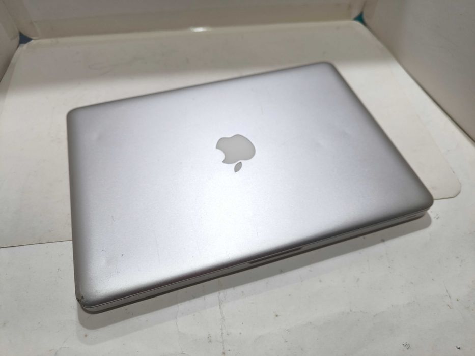Apple Macbook Pro 13 i5 SSD 128GB 8GB ram