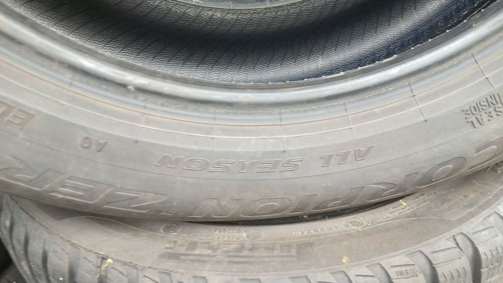Opony 235/55/R19
