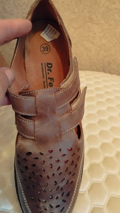 Зручні та легкі сучасні лапті