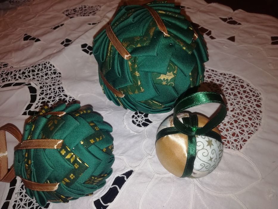 Bolas de natal em tecido