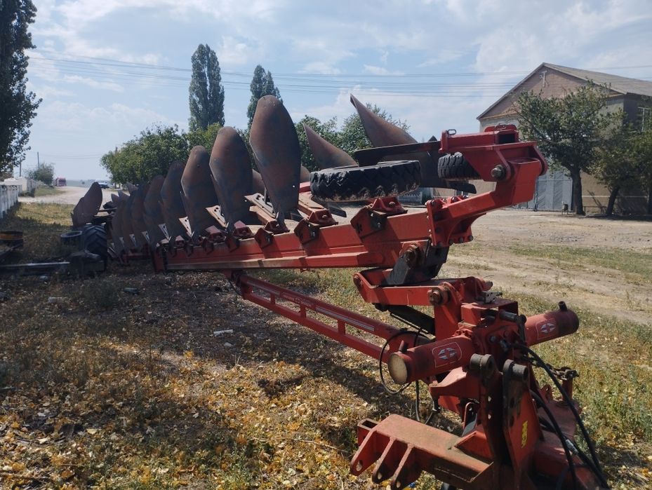 Плуг Grégoire Besson SPSL B9 2013p