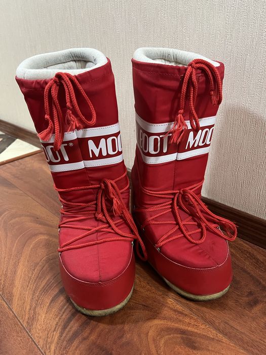 MoonBoot Tecnica Red