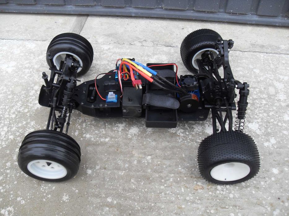 HPI  FIRESTORM Flux 1:10 Model RC 2WD Elektryczny