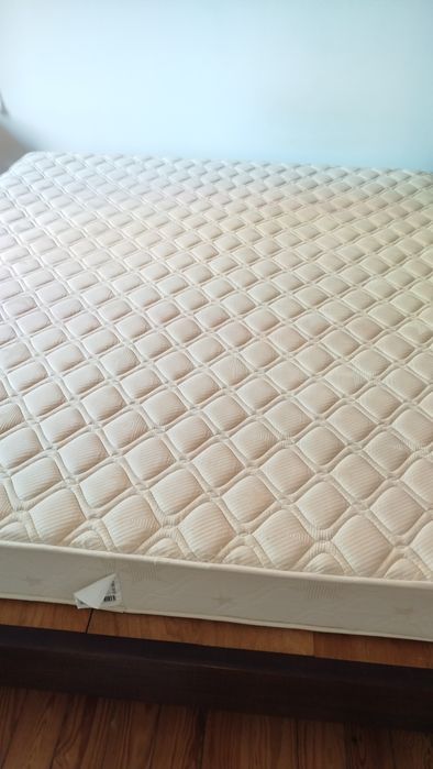 Cama de casal King size