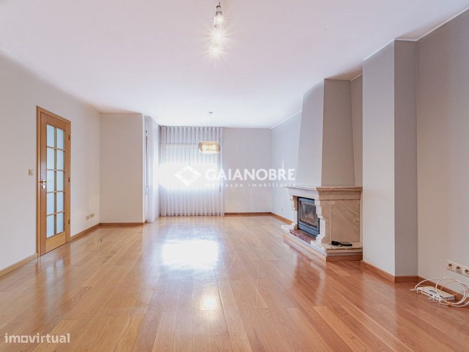 T2+1 em Santa Marinha