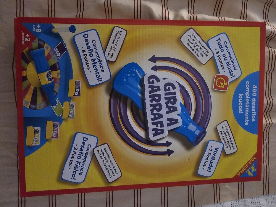 Jogo Gira a Garrafa