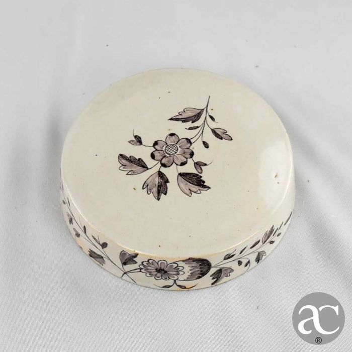 Pote com tampa em faiança da fábrica da Torrinha - Gaia