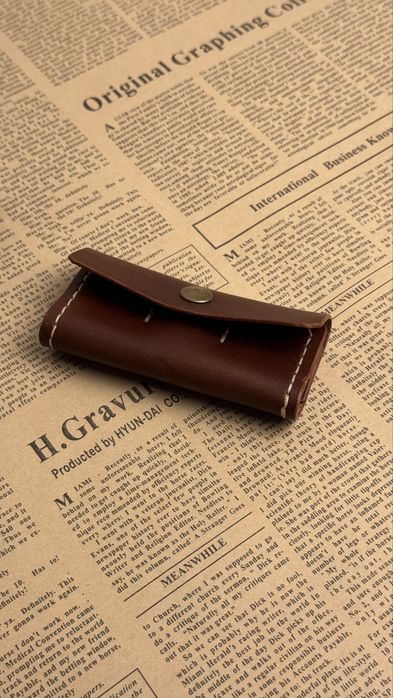 Skórzany portfel na karty SD – ręcznie robiony