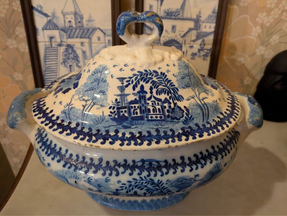 Tres terrinas de loiça (grande, media, pequena)