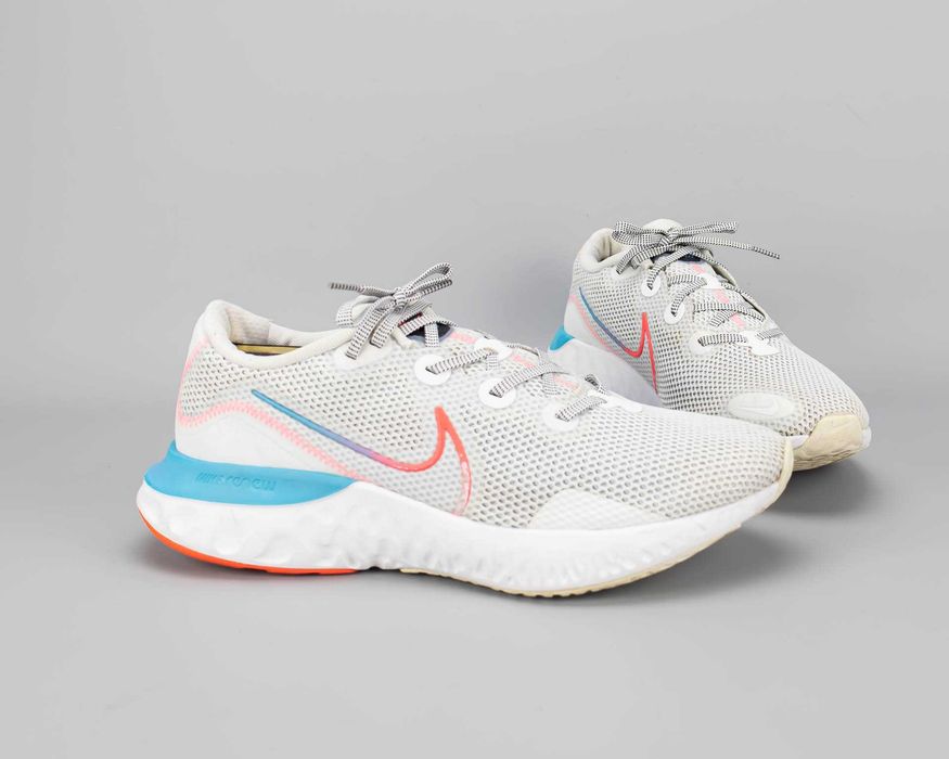 Беговые кроссовки в сетку Nike Renew Run.46 размер