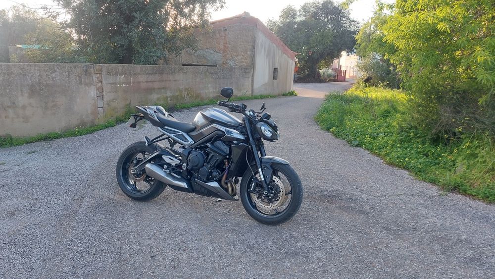 Triumph street triple 765 R