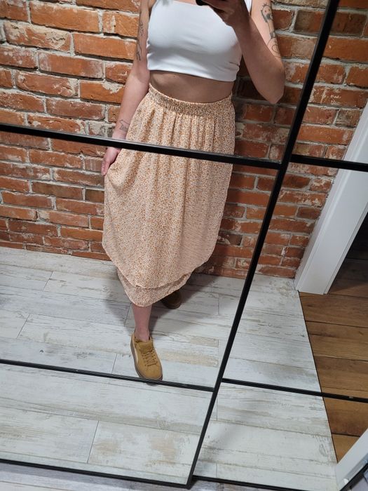 Długa spódnica w kwiaty w stylu vintage Pieces