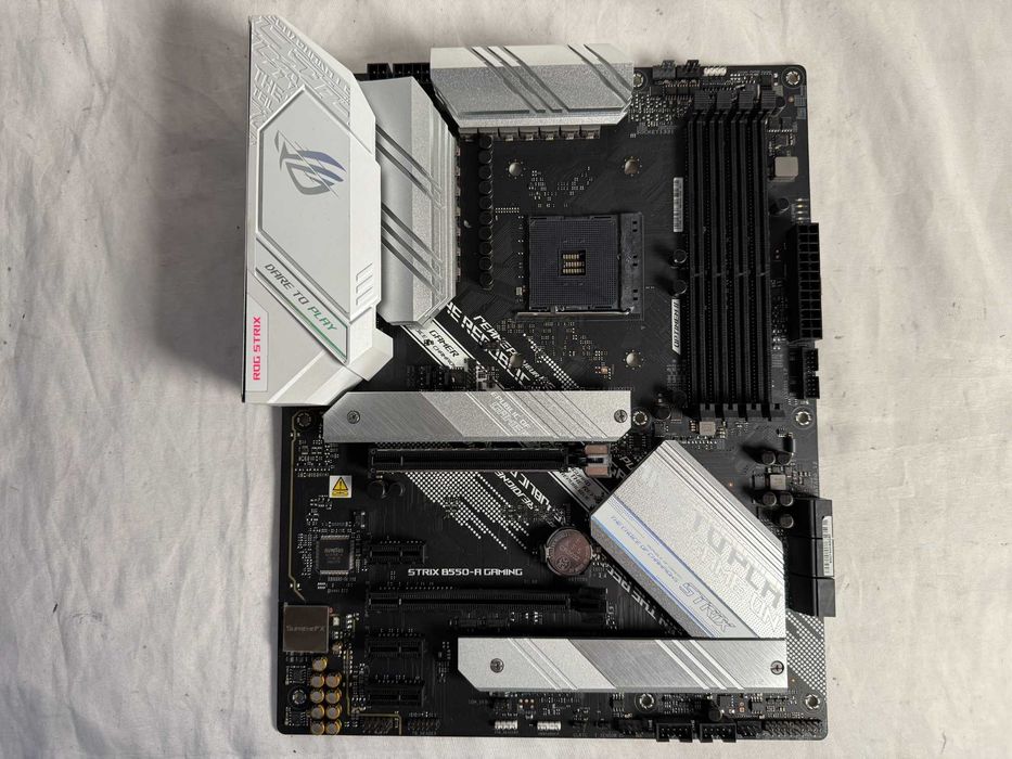 Płyta główna ATX ASUS ROG STRIX B550-A Gaming AM4