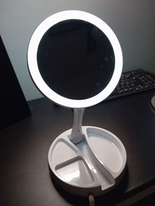 Espelho com luz tipo ring light