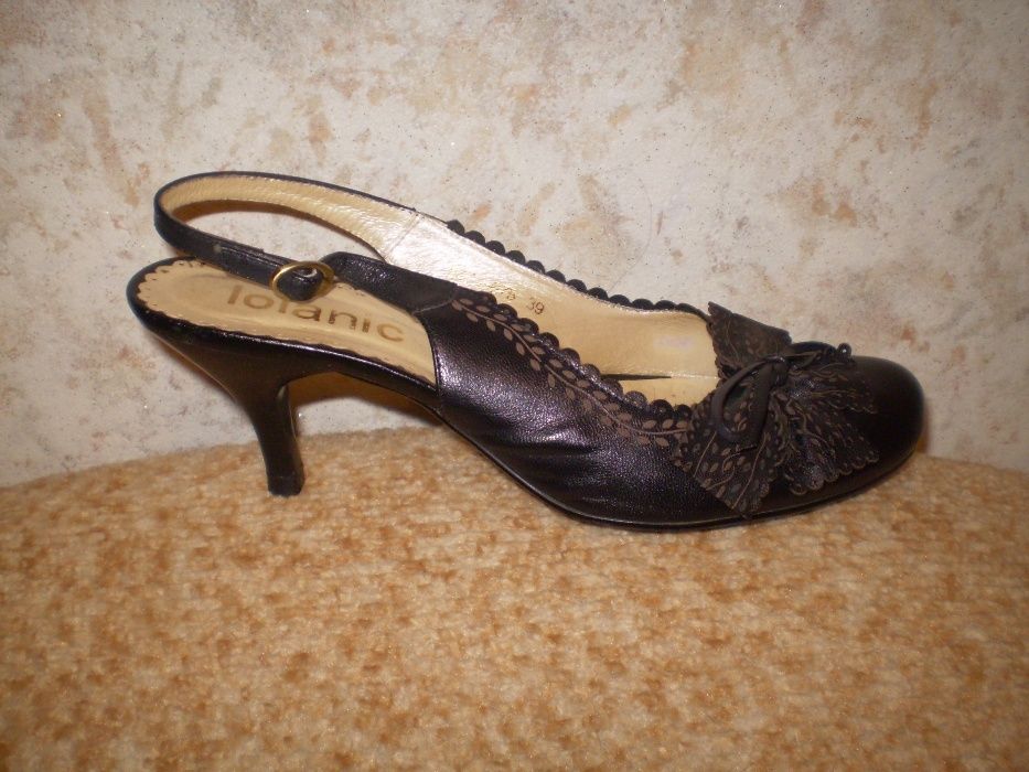 Продам туфли,босоножки