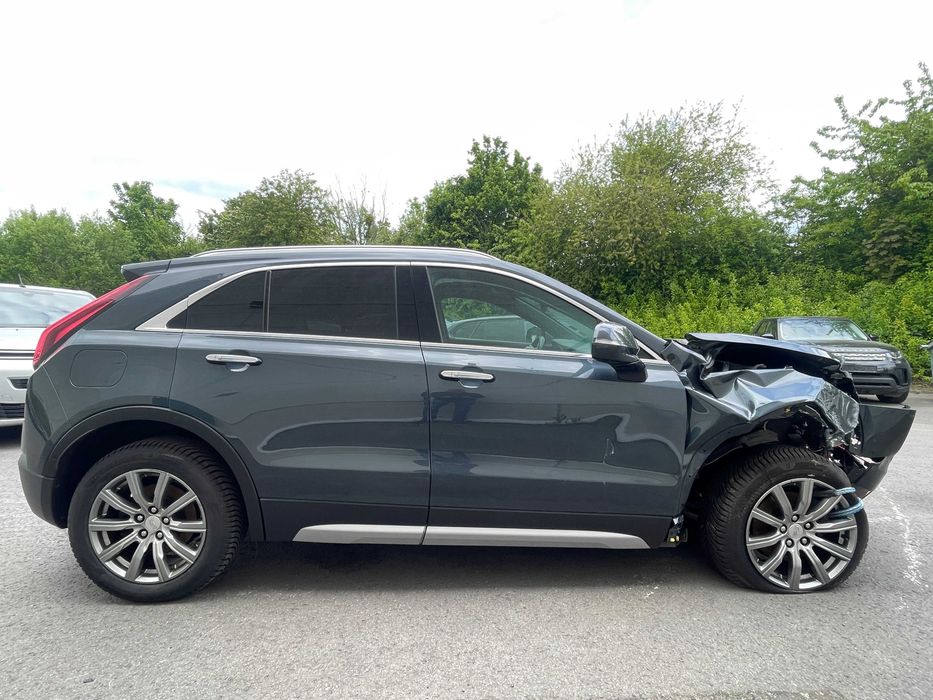Cadillac XT4 w całości lub na części