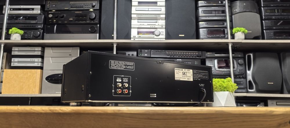 Касетний програвач Uher UCT-220