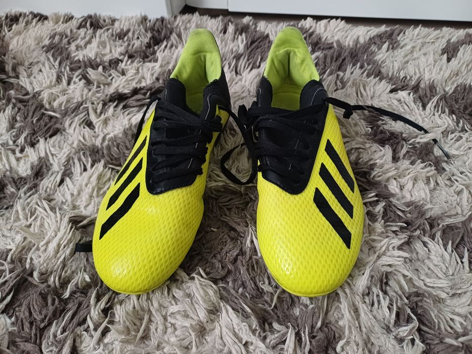 Sprzedam buty korki adidas