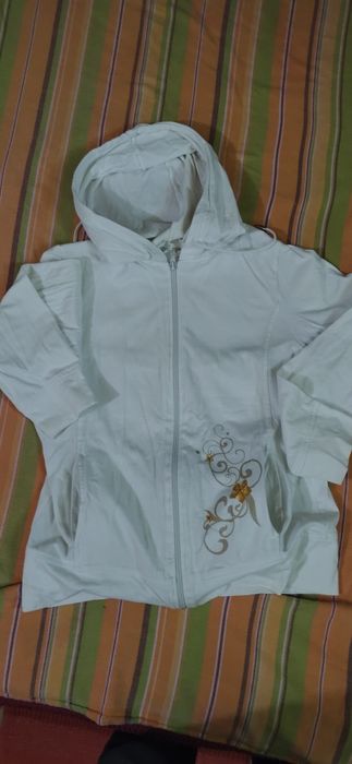 Blusão mulher algodão c/capuz.