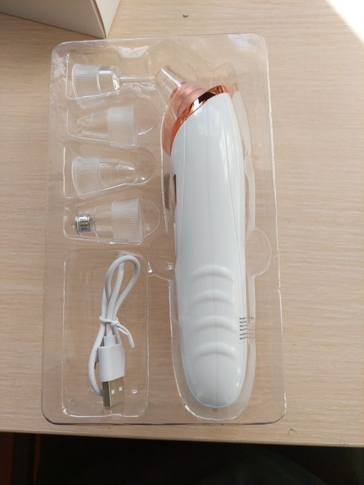 Вакуумный очиститель пор для лица