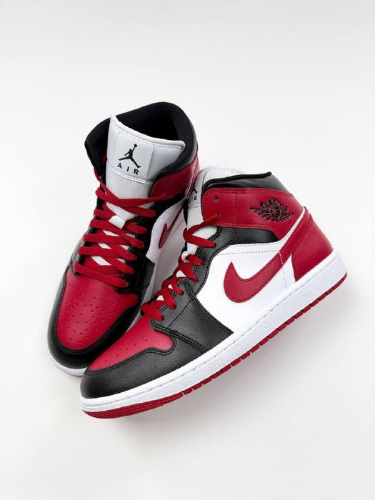 Остання! Розмір 44 - Кросівки Air Jordan 1 Mid (Red-White)