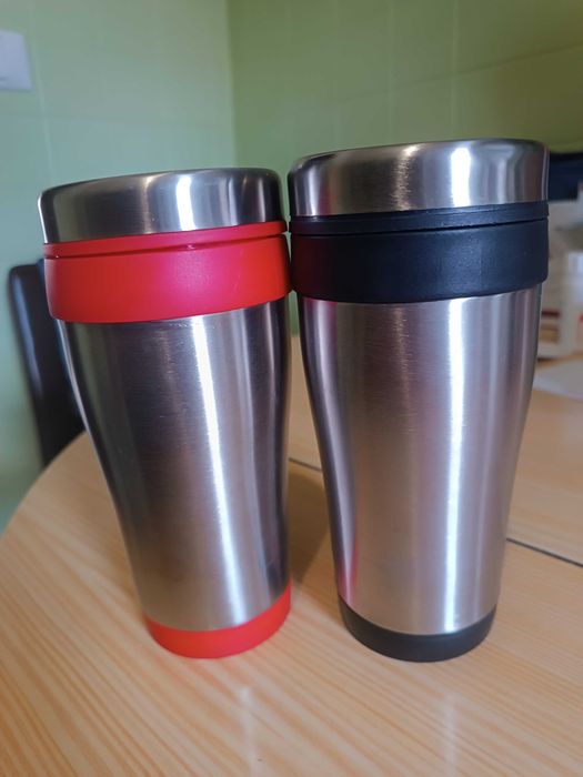 2 copos térmicos para usar no carro