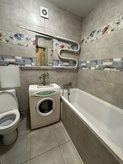 Квартира ТЕПЛА 1к - 2к, Зарічанська, Центр, Оазис подобово