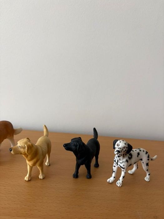 Bonecos cães miniatura
