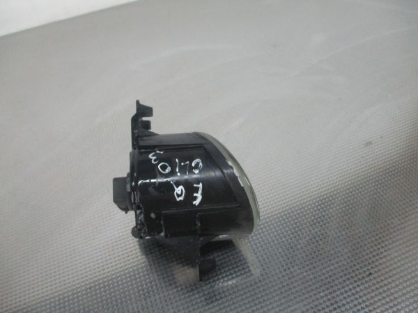 Farol nevoeiro frente esquerdo RENAULT Clio III (BR0/1, CR0/1)