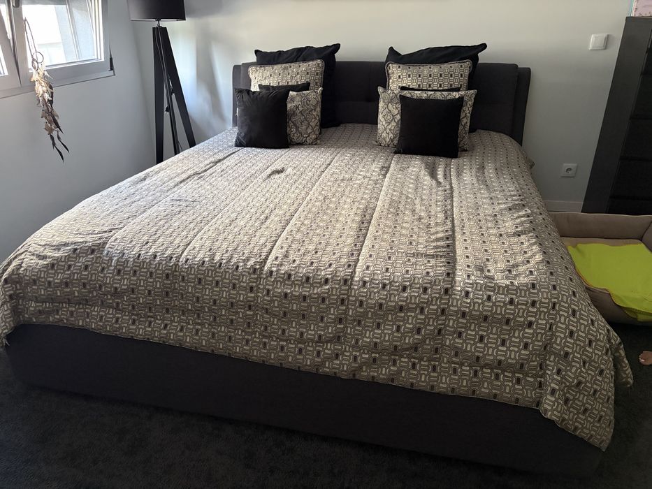 Cama King Size com Colchao