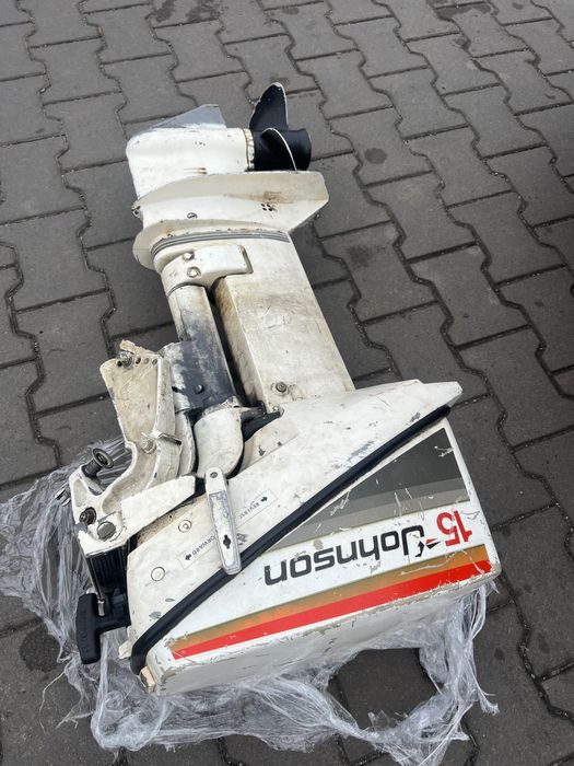 Лодочний двигун johnson 15, на розборку або на відновлення, заводиться