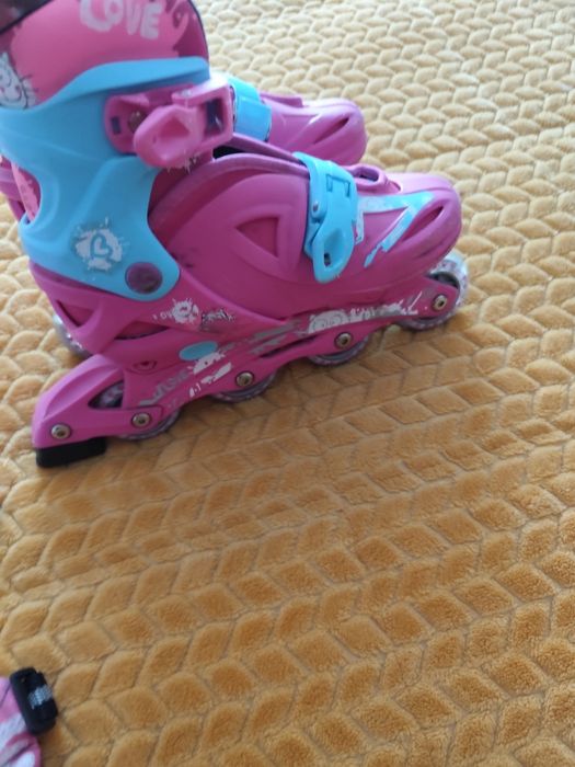 Patins e kit de proteção tudo por 35€