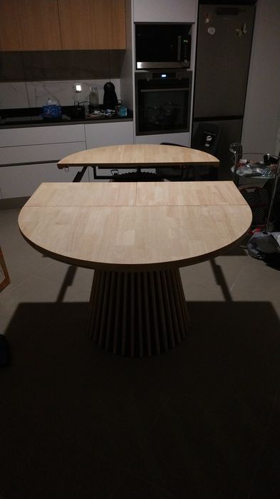 Mesa redonda extensível