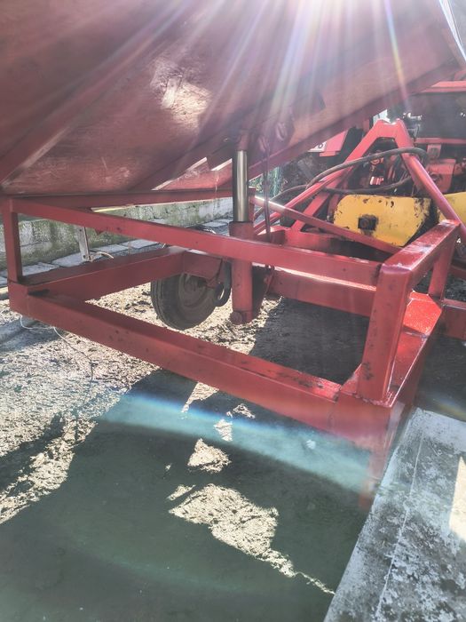 Kombajn do czosnku  polski