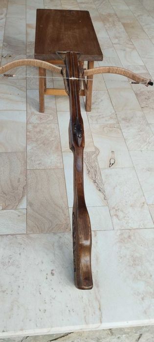 Арбалет, единственный экземпляр, декорация, дерево, метал.