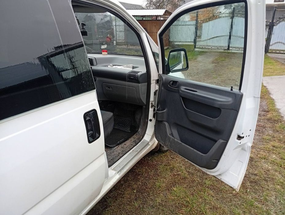 Пежо експерт 1.9 дізель.