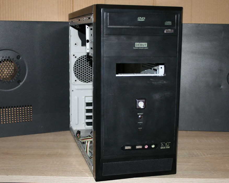 Obudowa komputerowa Modecom Debut, czarna, używana, oczyszczona