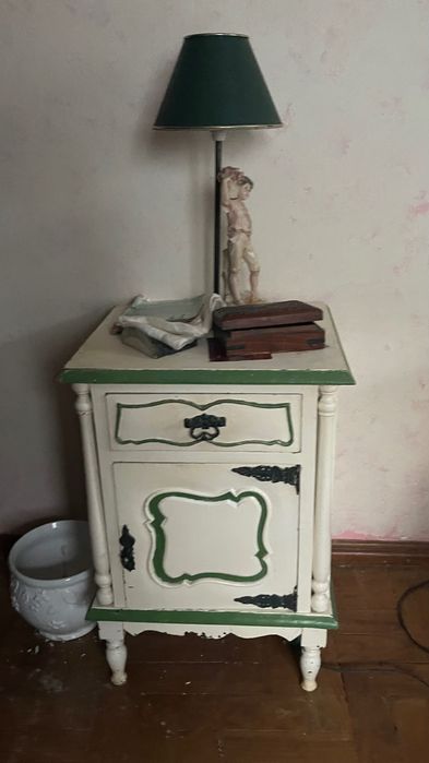 Conjunto de quarto antigo