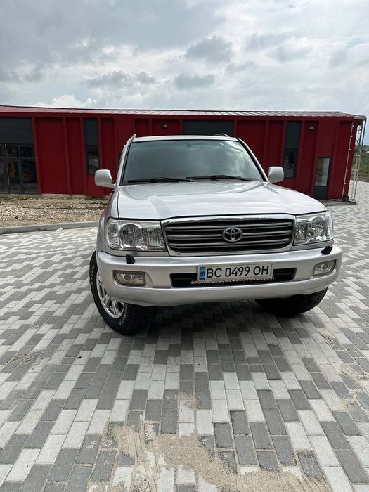 Toyota Land Cruiser 100