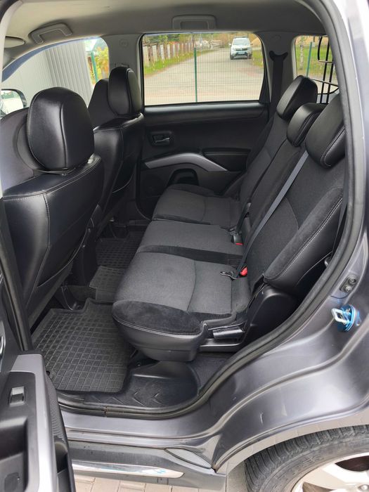 Mitsubishi Outlander 2010