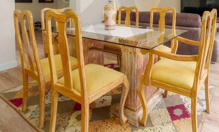 Mesa de Sala de jantar com cadeiras