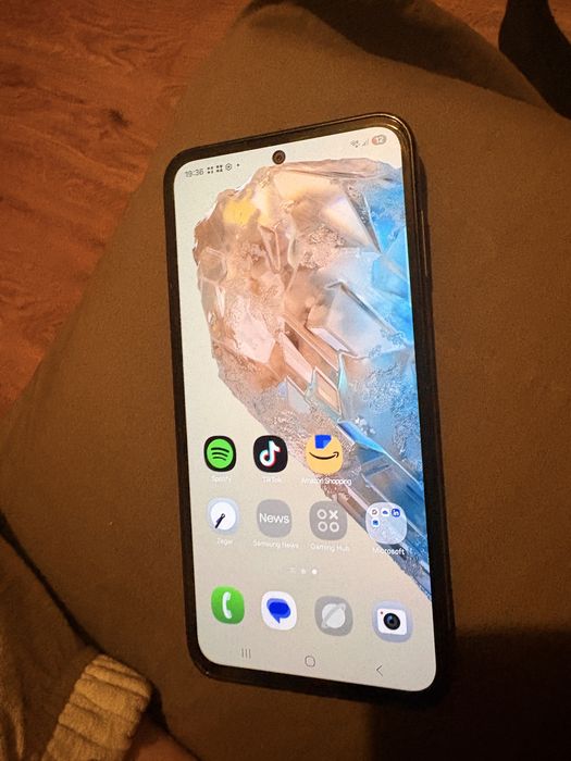 Telefon samsung galaxy M 35 5G 128 gb szary gratis case