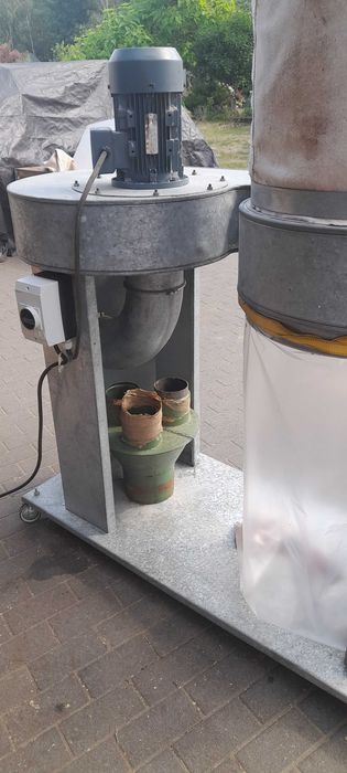Odciąg  trocin  BUSSER 2,2 KW.