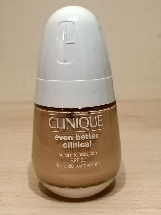 Fluid Clinique even better clinical CN10 Alabaster