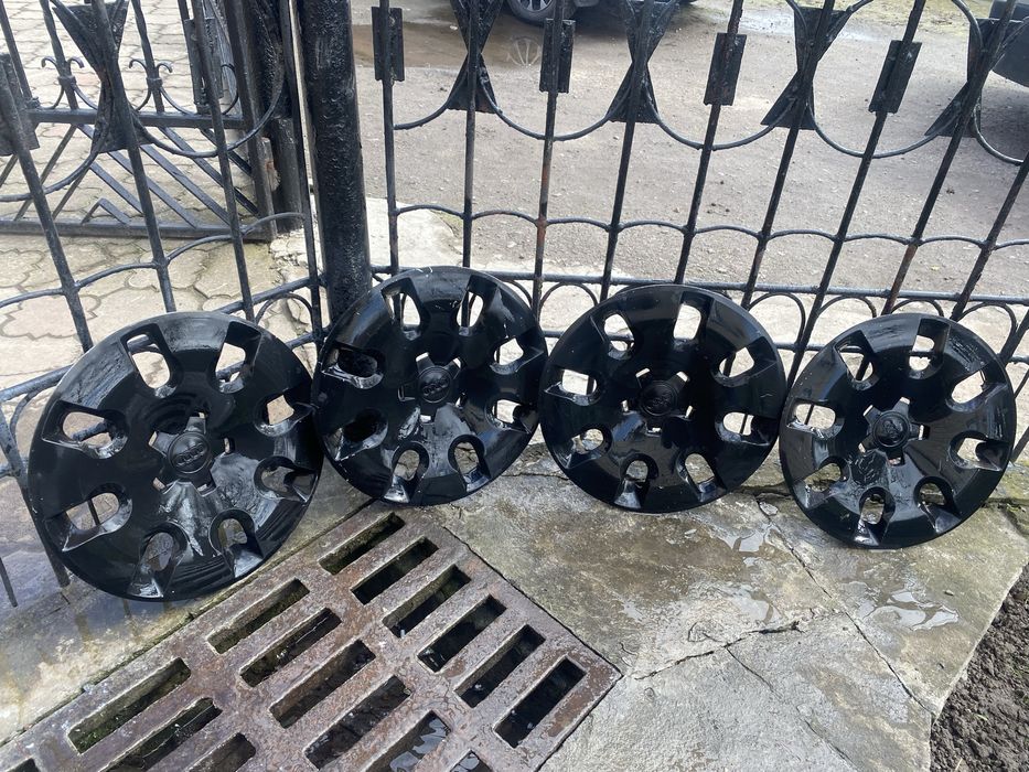 Ковпаки Ауді Р14