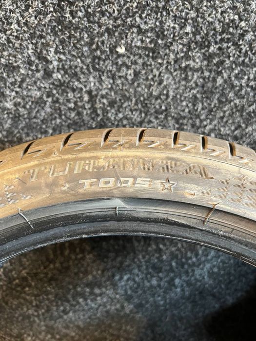 Brigestone 225/40R18 Turanza T005