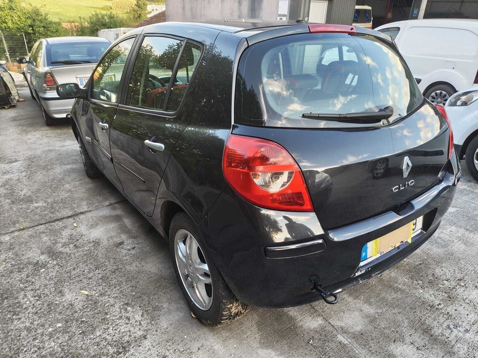 Renaut Clio para reparar