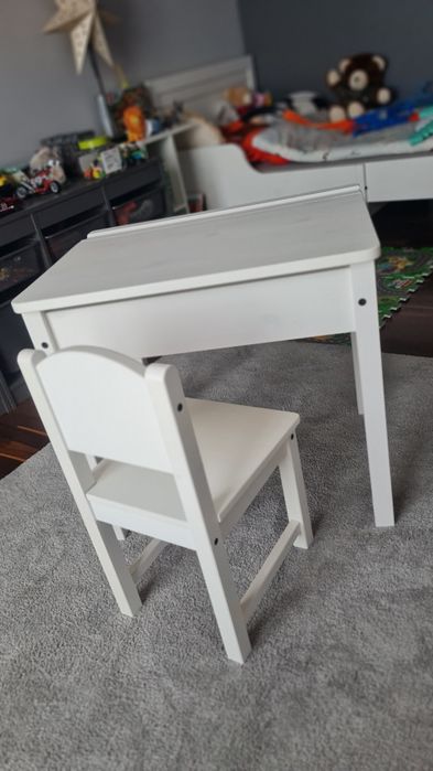 Biurko i krzesełko Ikea Sundvik