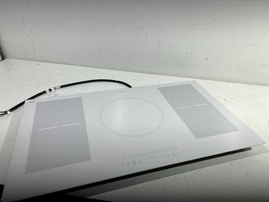 Индукционная плита Белая-черная Klarstein Delicatessa 90 Flex